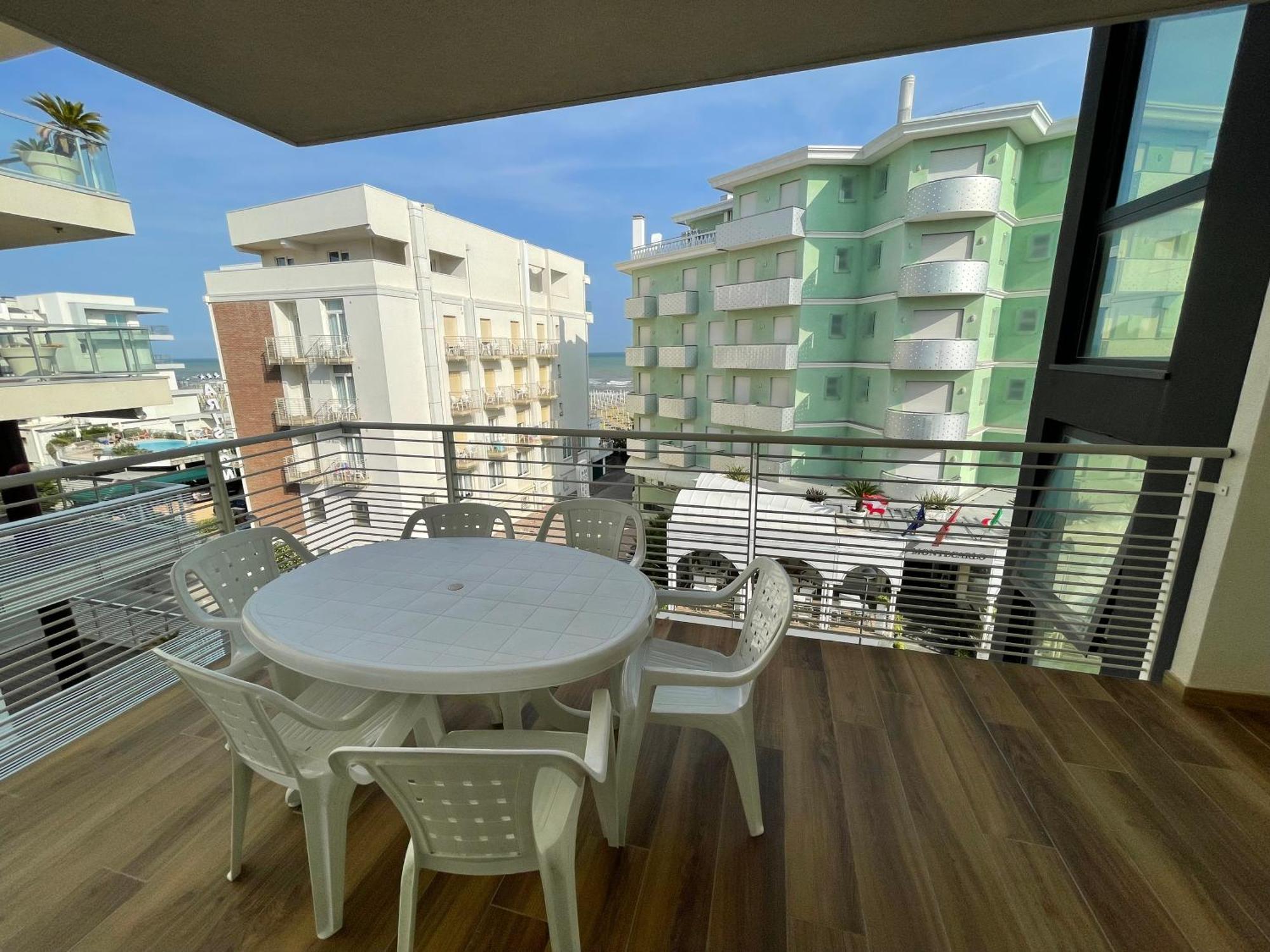 Marina Dream Beach Apartments With Sea View Terrace - Agenzia Cocal Caorle Bagian luar foto